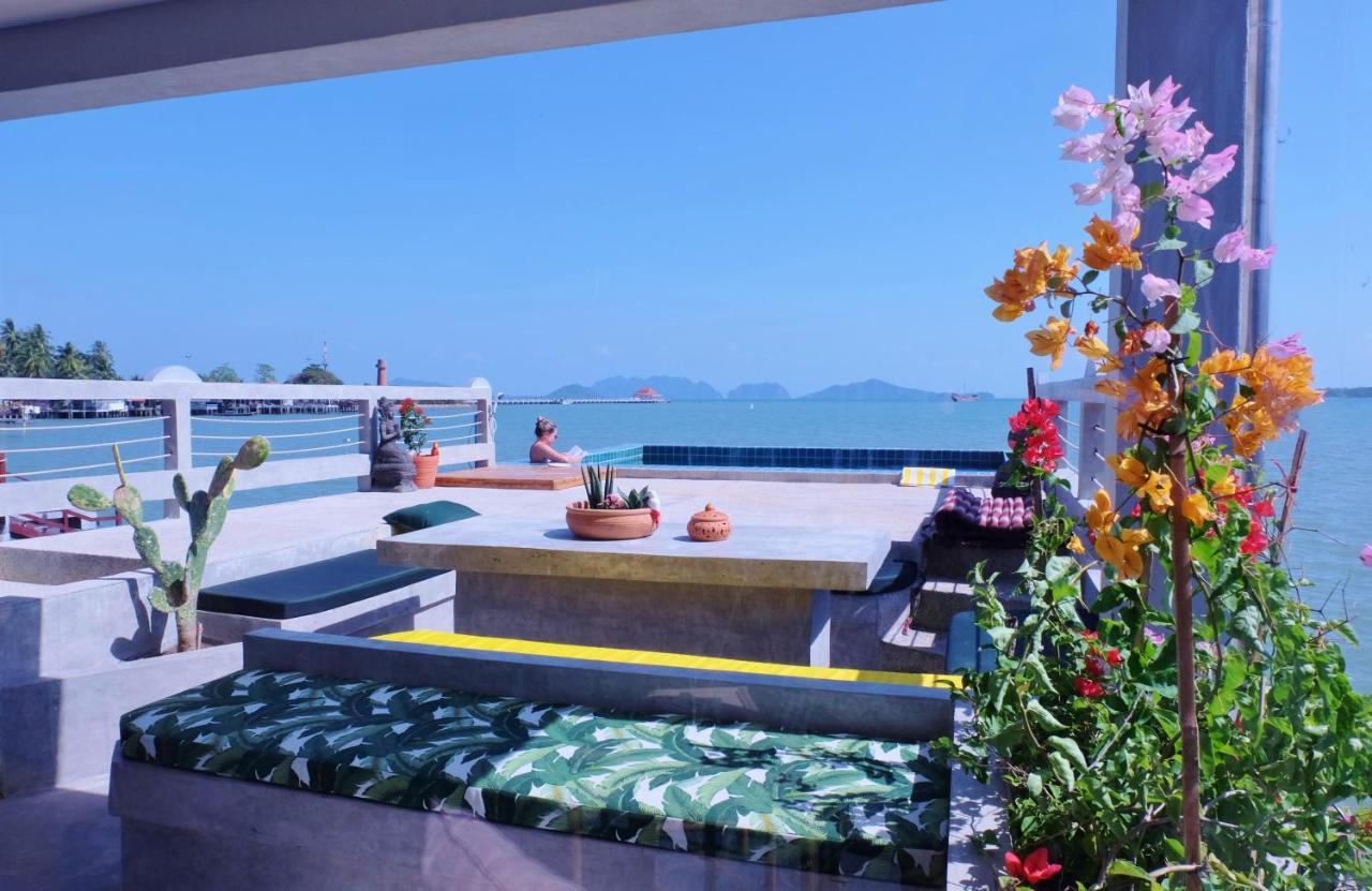 Lantawa : Amazing Villa On The Sea With Pool เกาะลันตา ภายนอก รูปภาพ